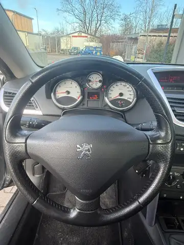 Peugeot 207 view 5