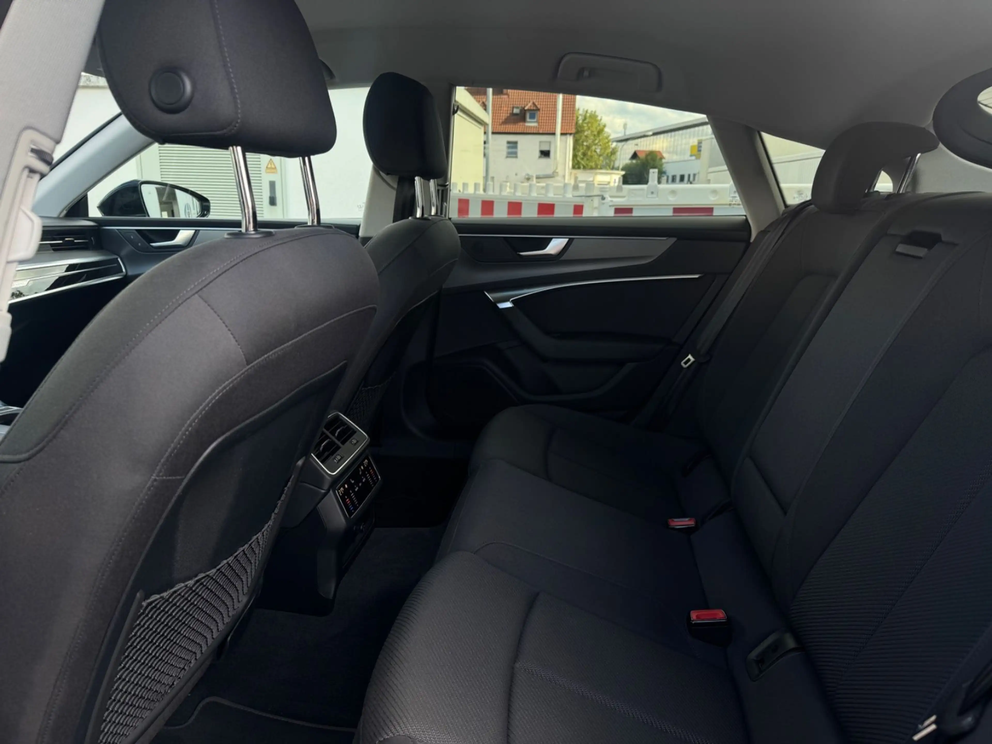 Audi A7 Sportback 40 TDI *Quattro*Assist*Kam*Ahk*360* — photo 15