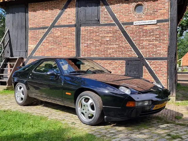 Porsche 928 S4 handgeschakeld