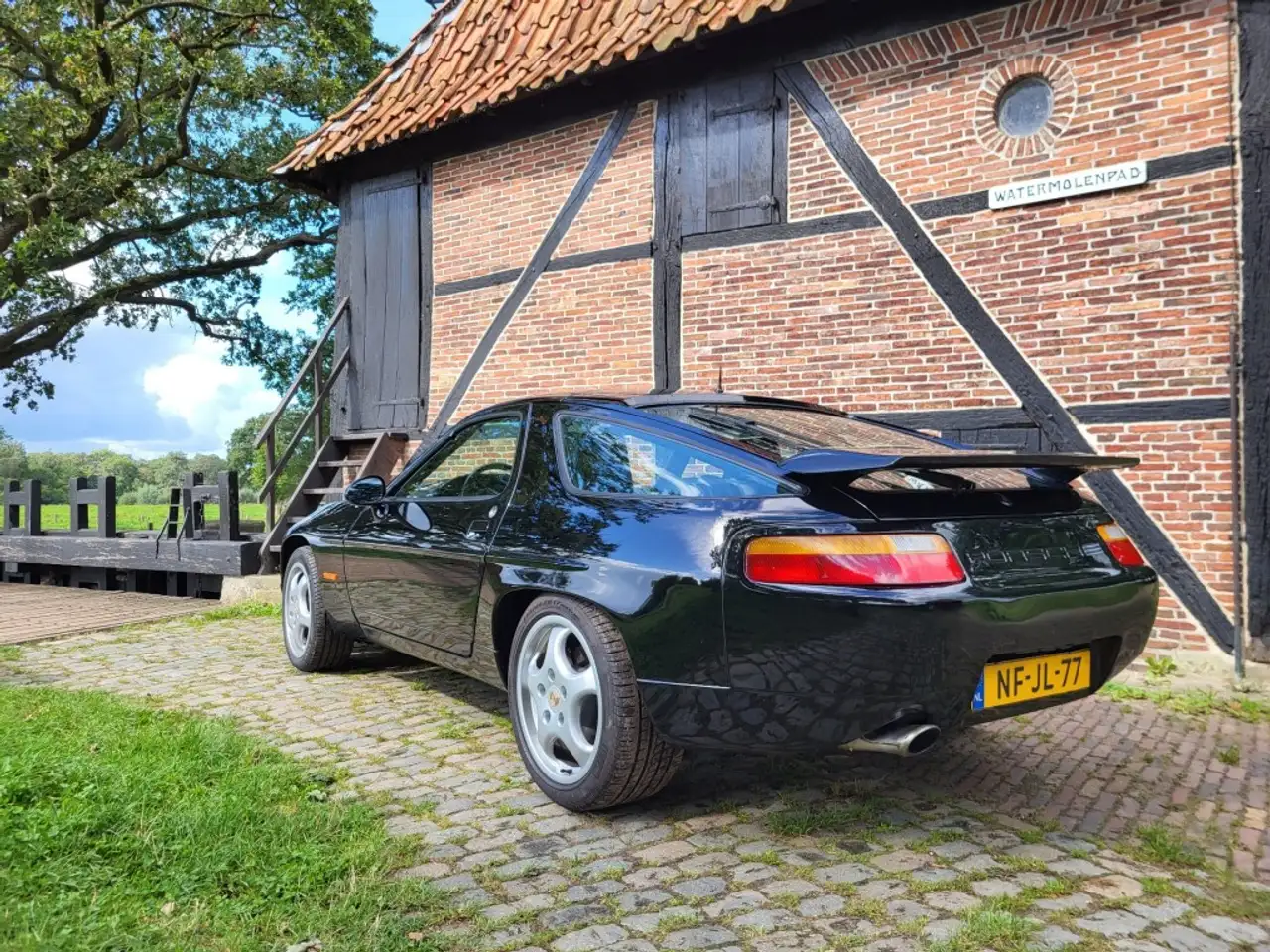 Porsche 928 S4 handgeschakeld, foto 3