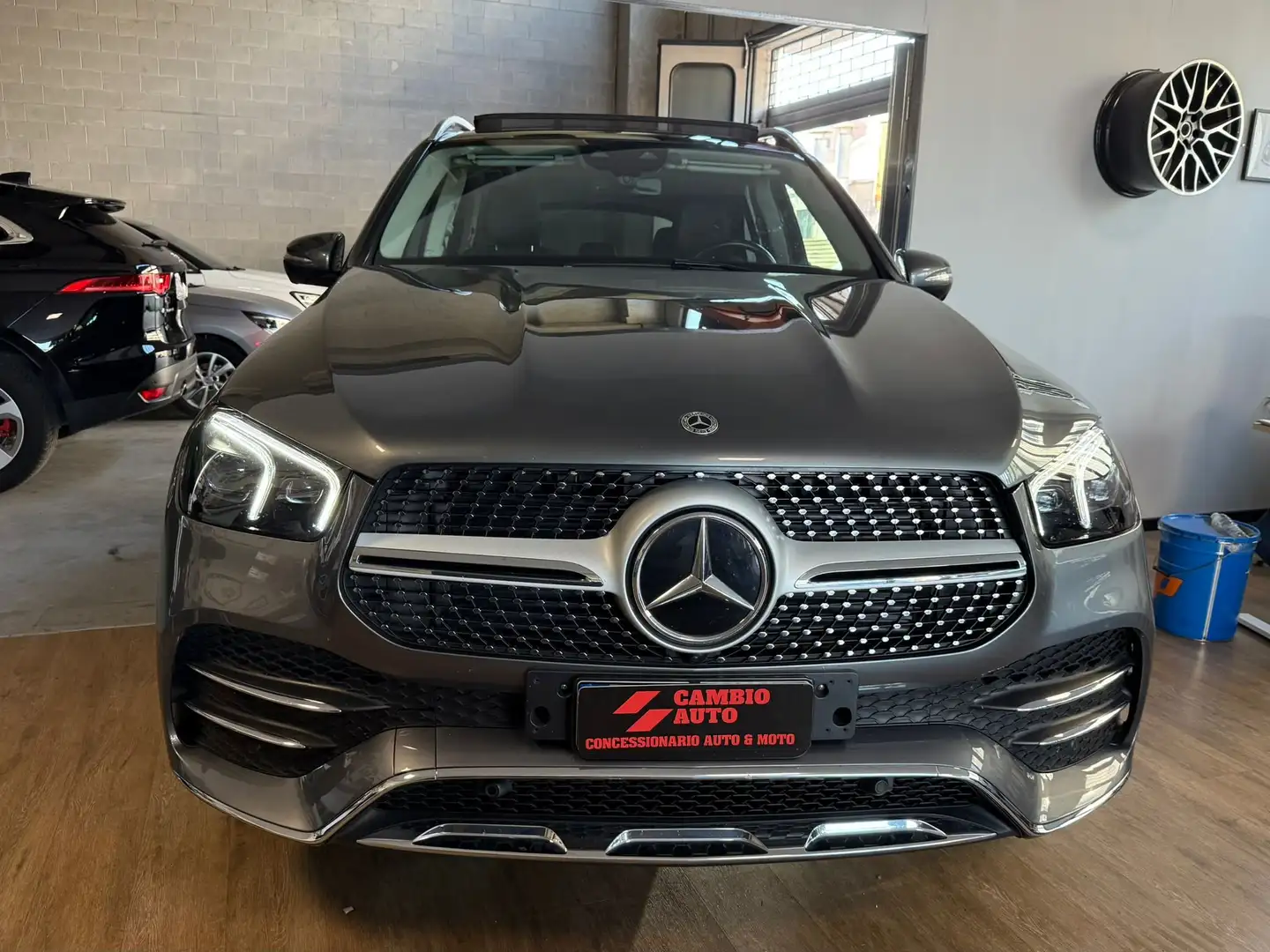 Mercedes-Benz GLE 300 IVA INCLUSA! Premium Plus 4matic auto Grijs - 2