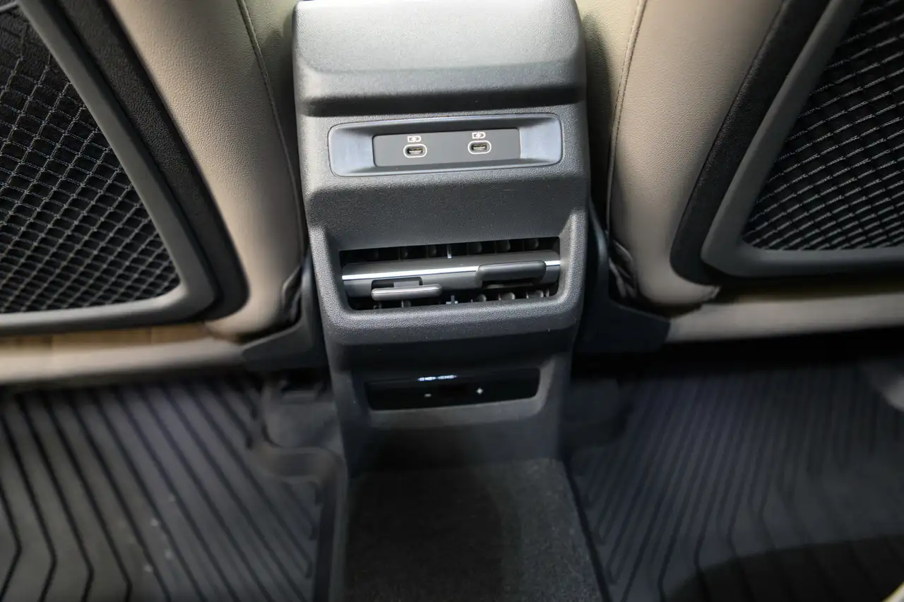 Audi Q3 снимка Audi Q3