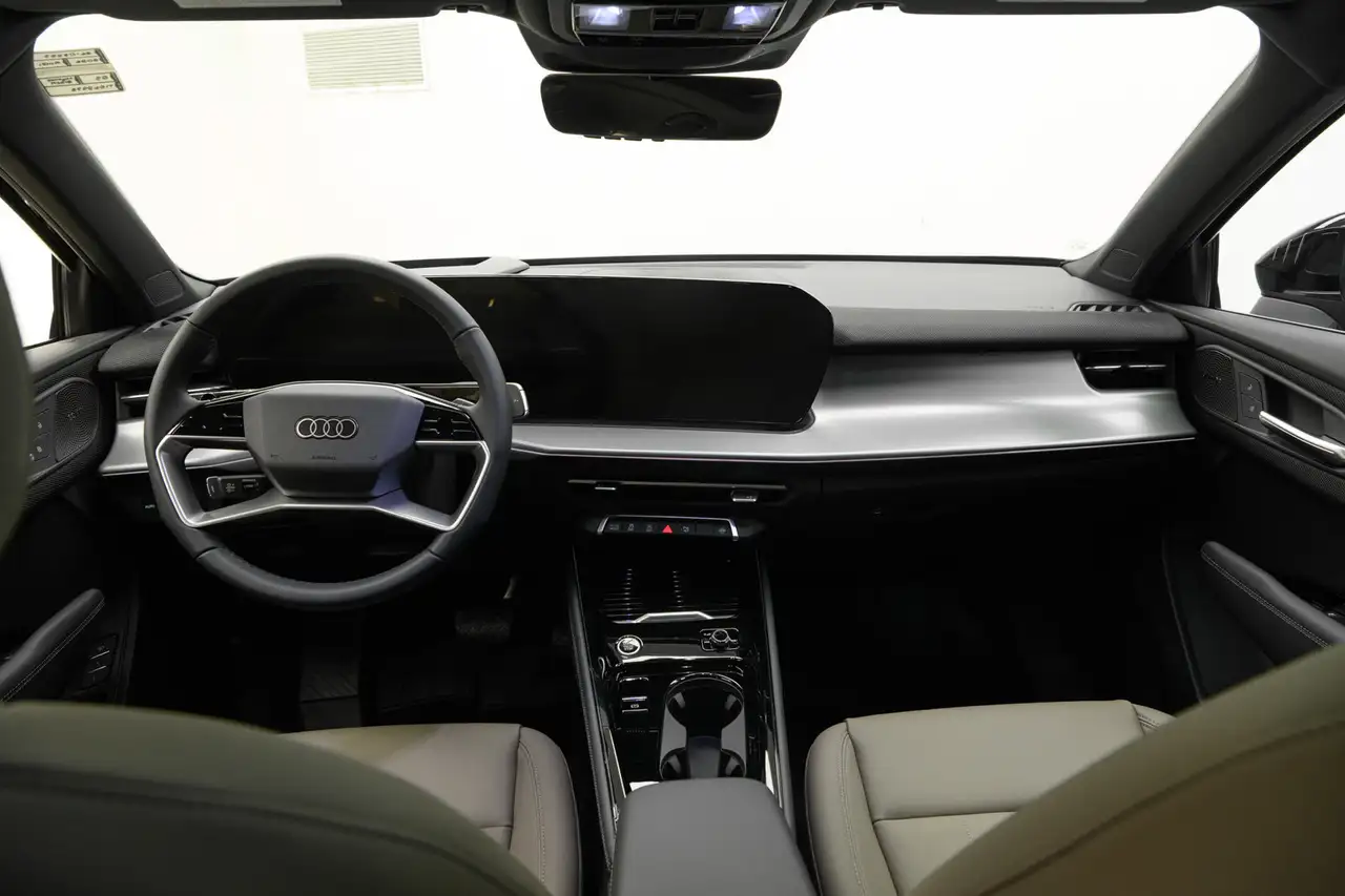 Audi Q3 снимка Audi Q3
