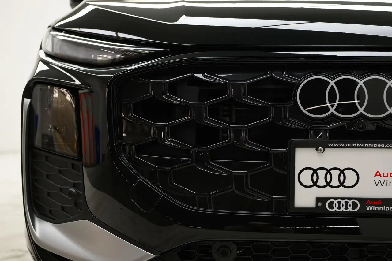 Audi Q3 снимка Audi Q3