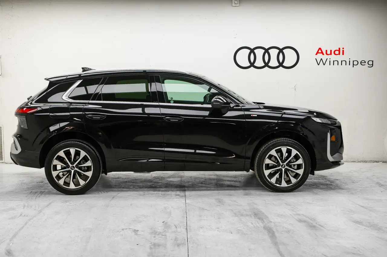 Audi Q3 снимка Audi Q3