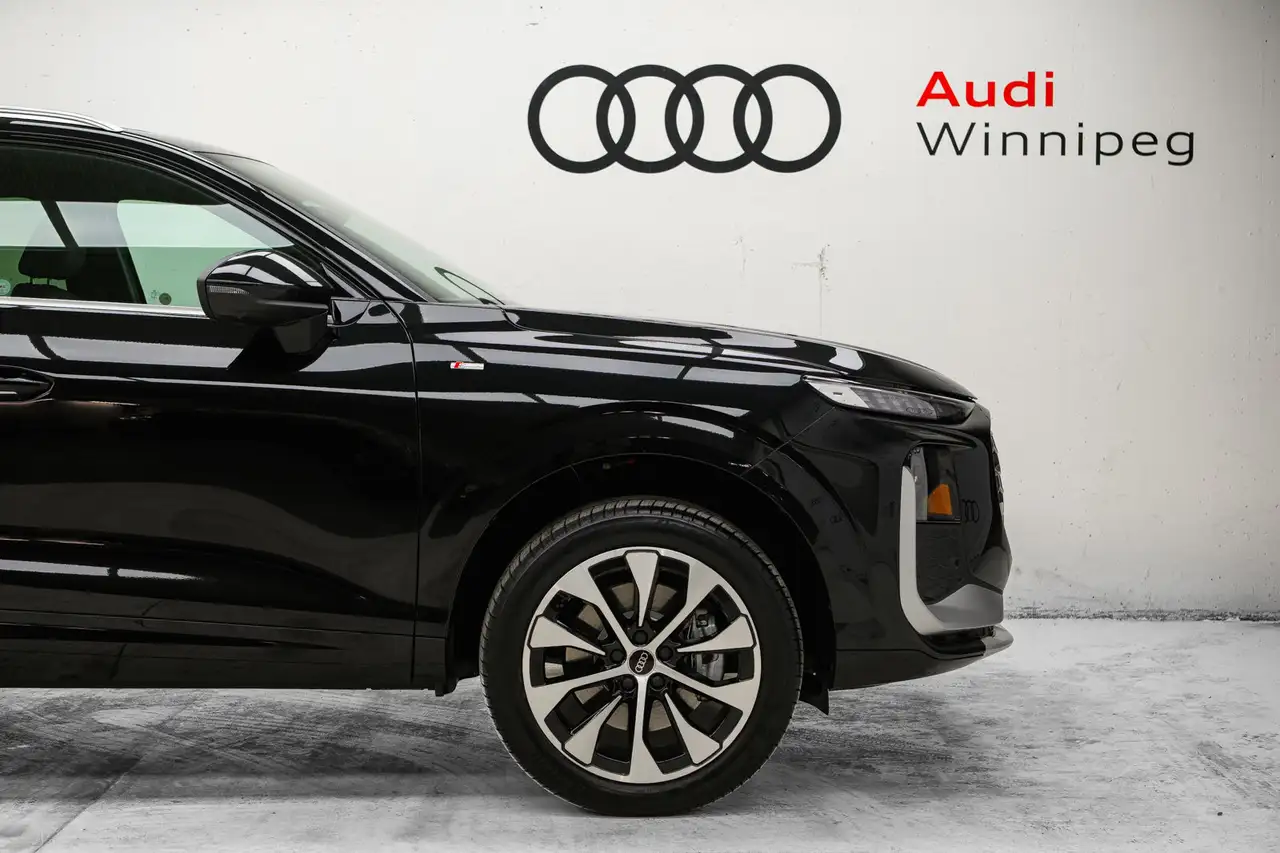 Audi Q3 снимка Audi Q3