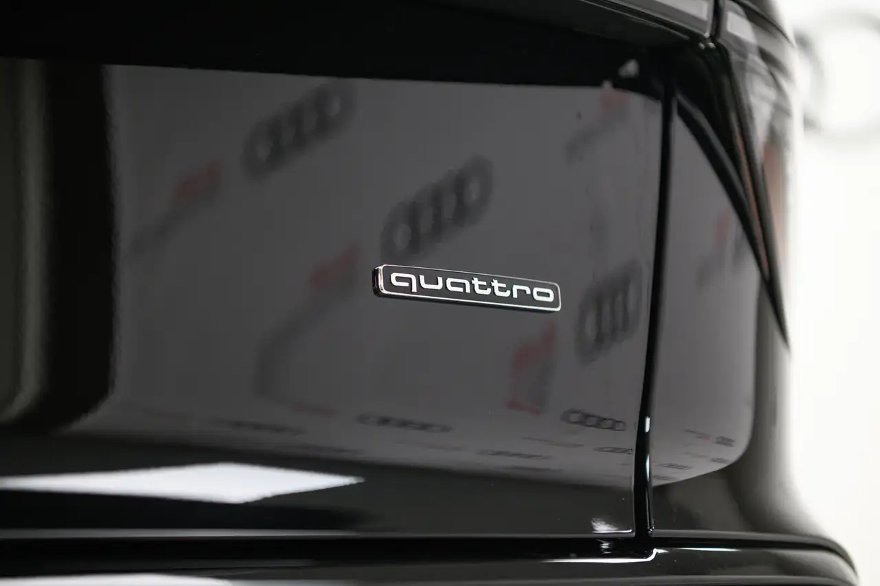 Audi Q3 снимка Audi Q3