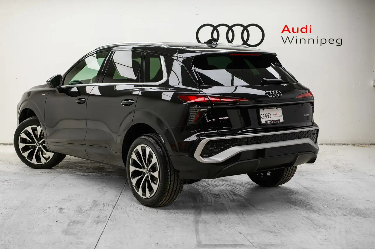 Audi Q3 снимка Audi Q3
