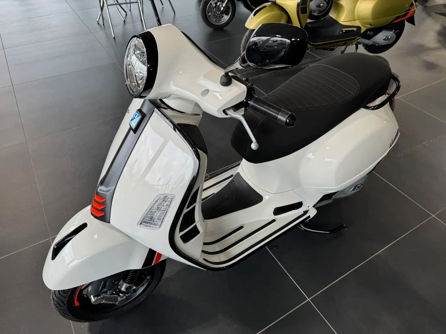 Vespa GTS 125 Supersport ABS sofort verfügbar Euro 5+ Alb - 1