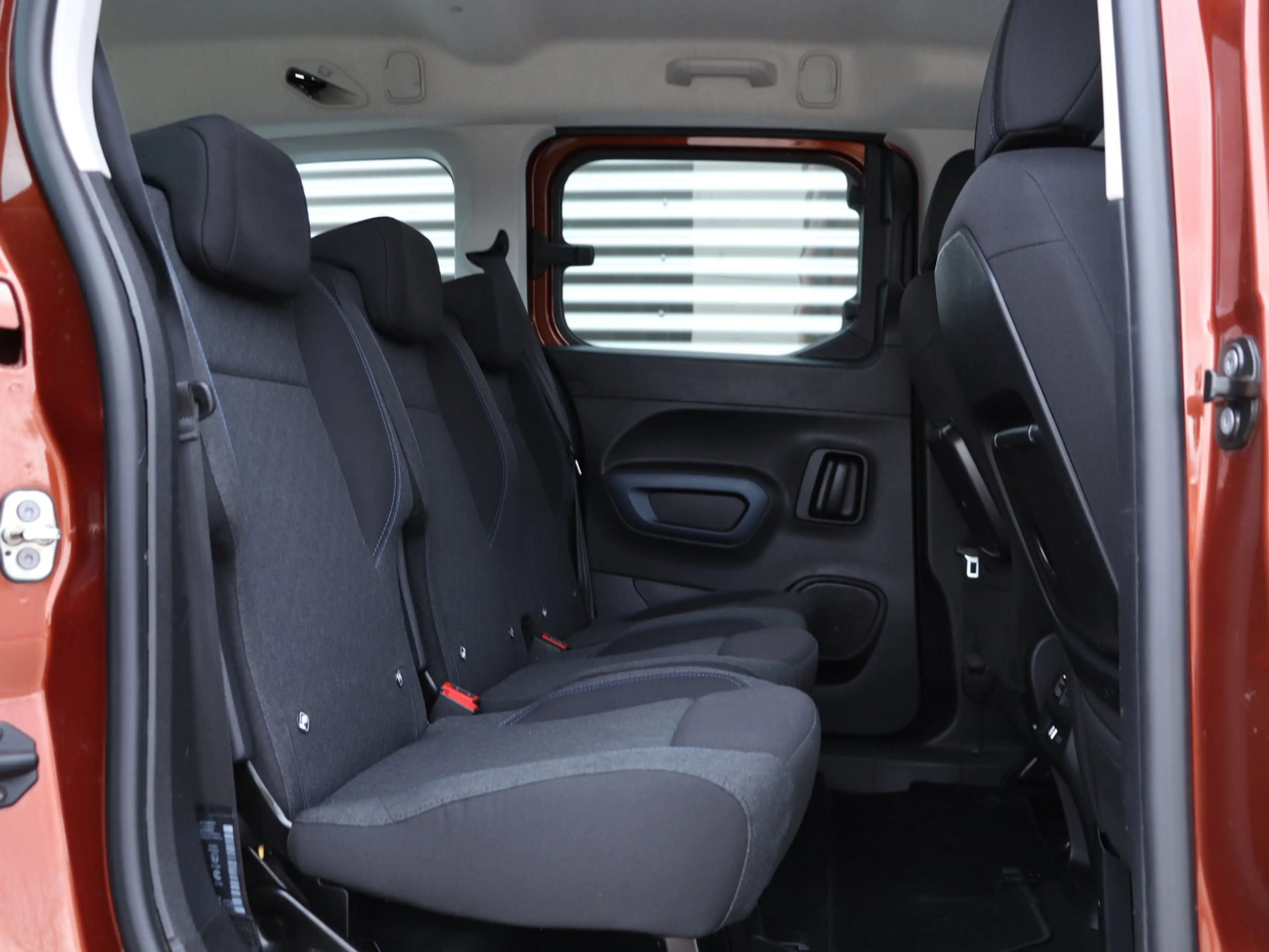 Peugeot Rifter Long 1.2 Puretech Allure 7 PERS. *Klimaatreg.*Park — photo 10
