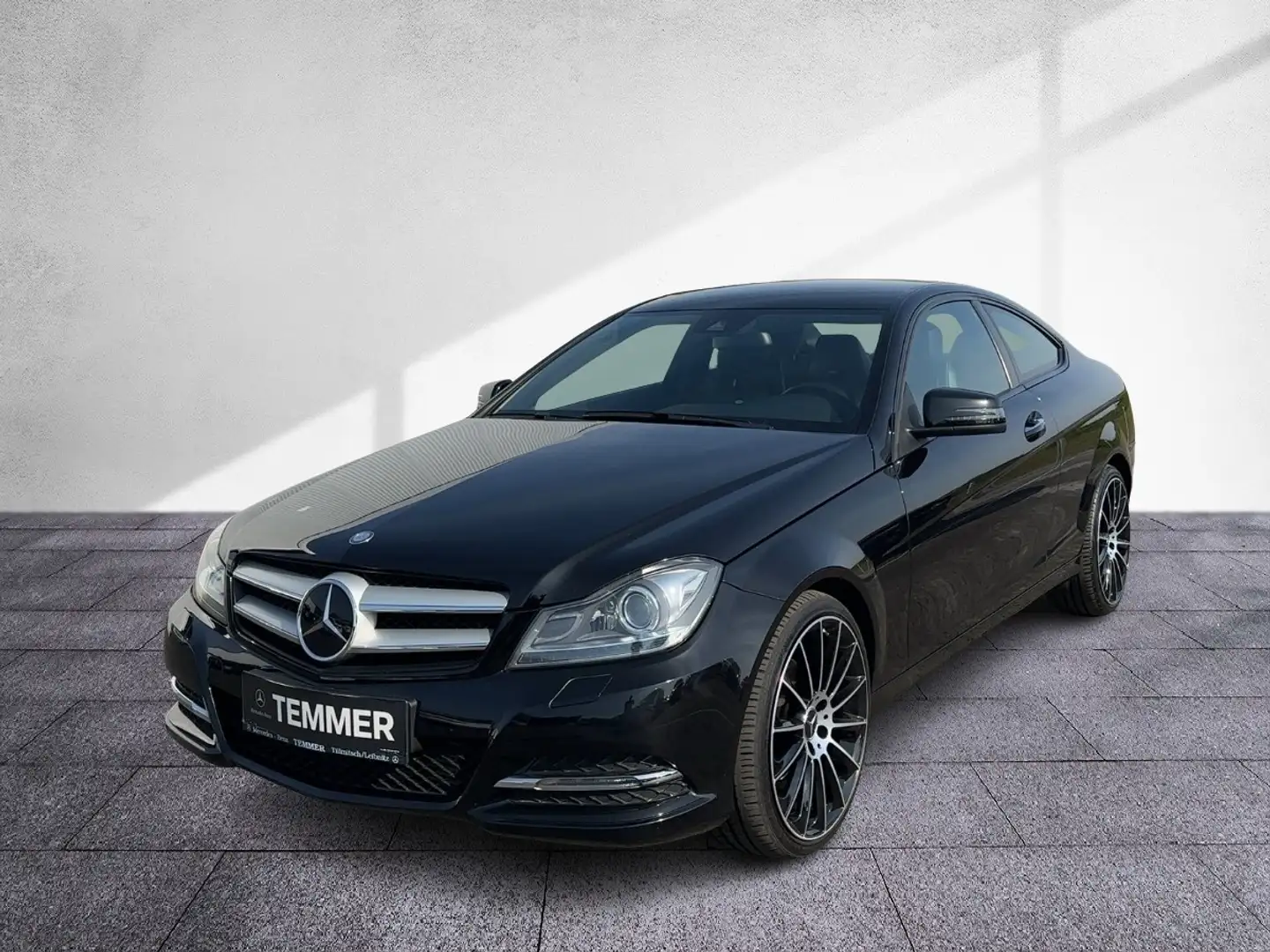 Mercedes-Benz C 220 CDI Coupé AMG Comand Distr RKam Shz Schwarz - 2