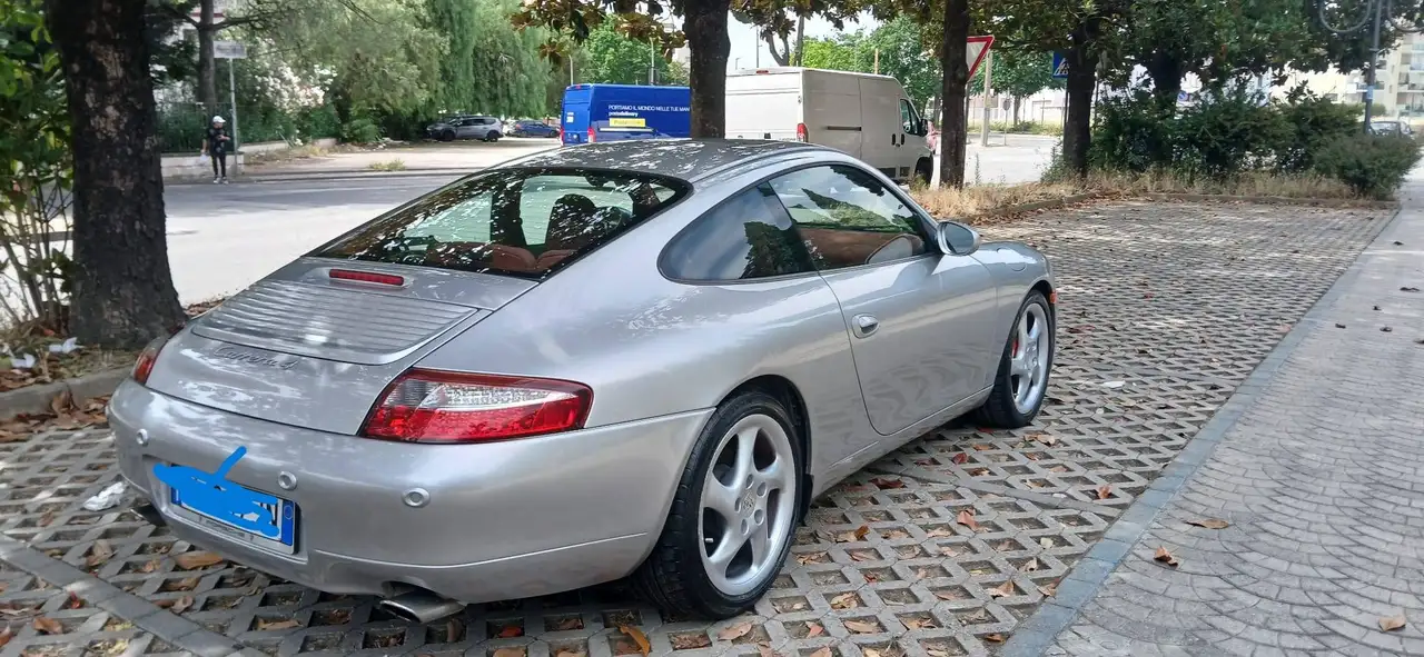 Porsche 911 IV Carrera 996 Coupe Coupe 3.4 Carrera 4, foto 2