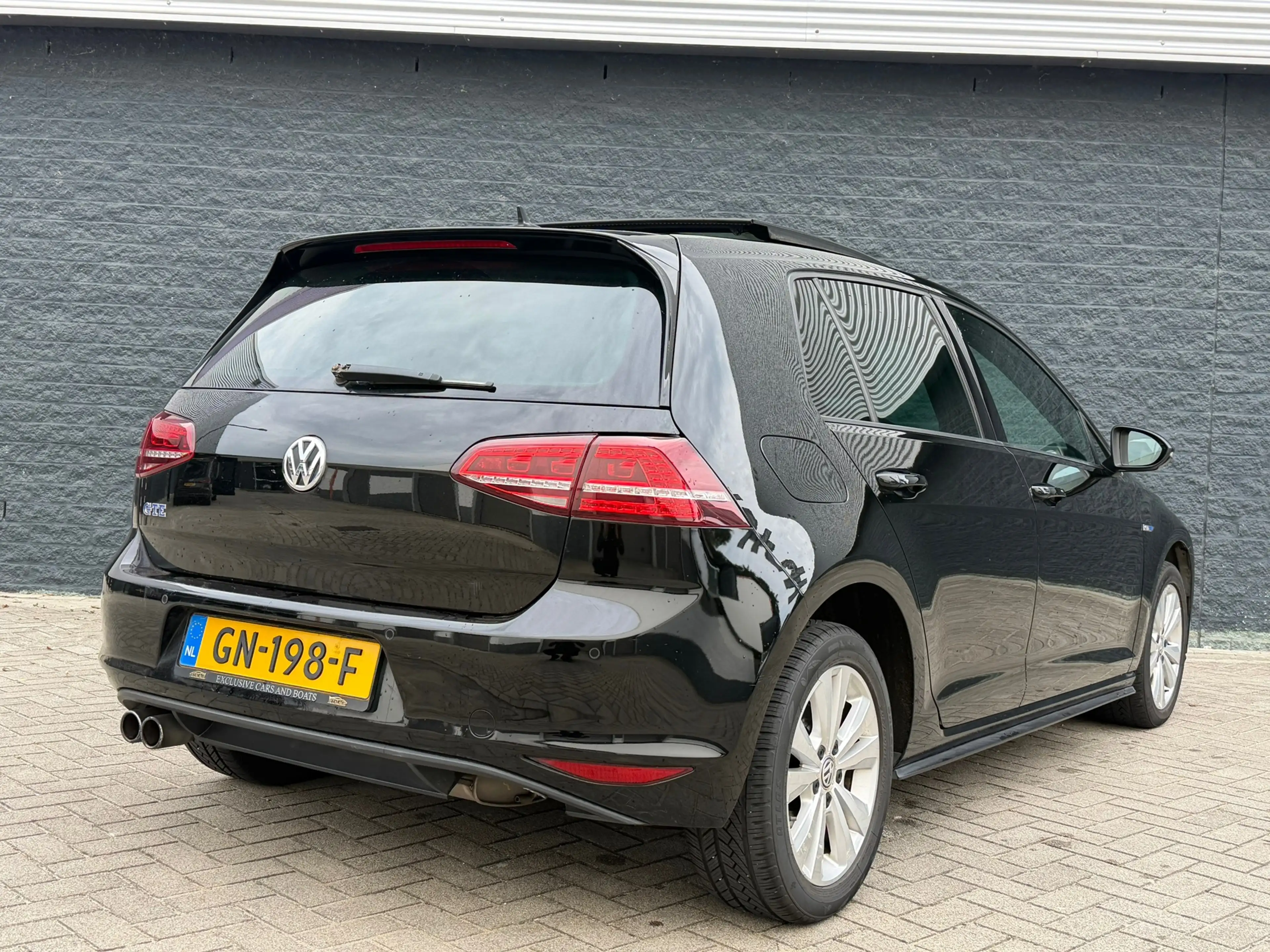 Volkswagen Golf GTE 1.4 TSI PANO/DSG/LEER — photo 3