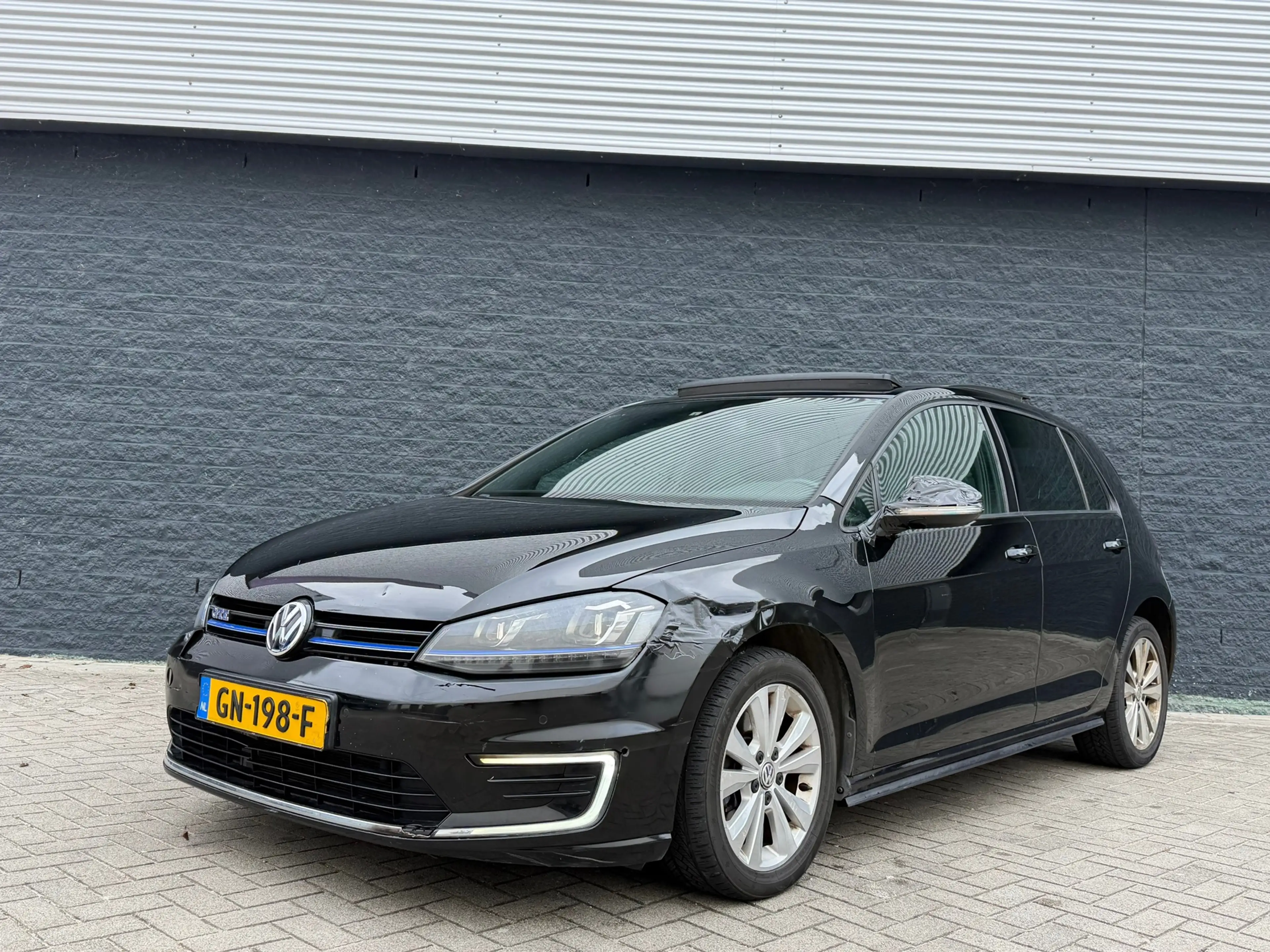 Volkswagen Golf GTE 1.4 TSI PANO/DSG/LEER — photo 7
