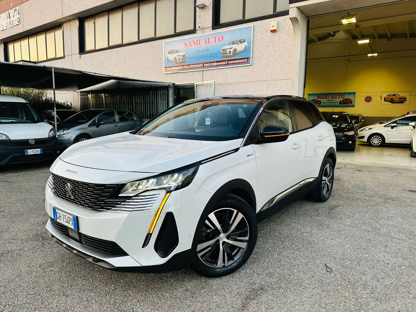 Peugeot 3008 3008 II 2021 1.6 hybrid phev GT Pack 181cv e-eat8 Weiß - 1