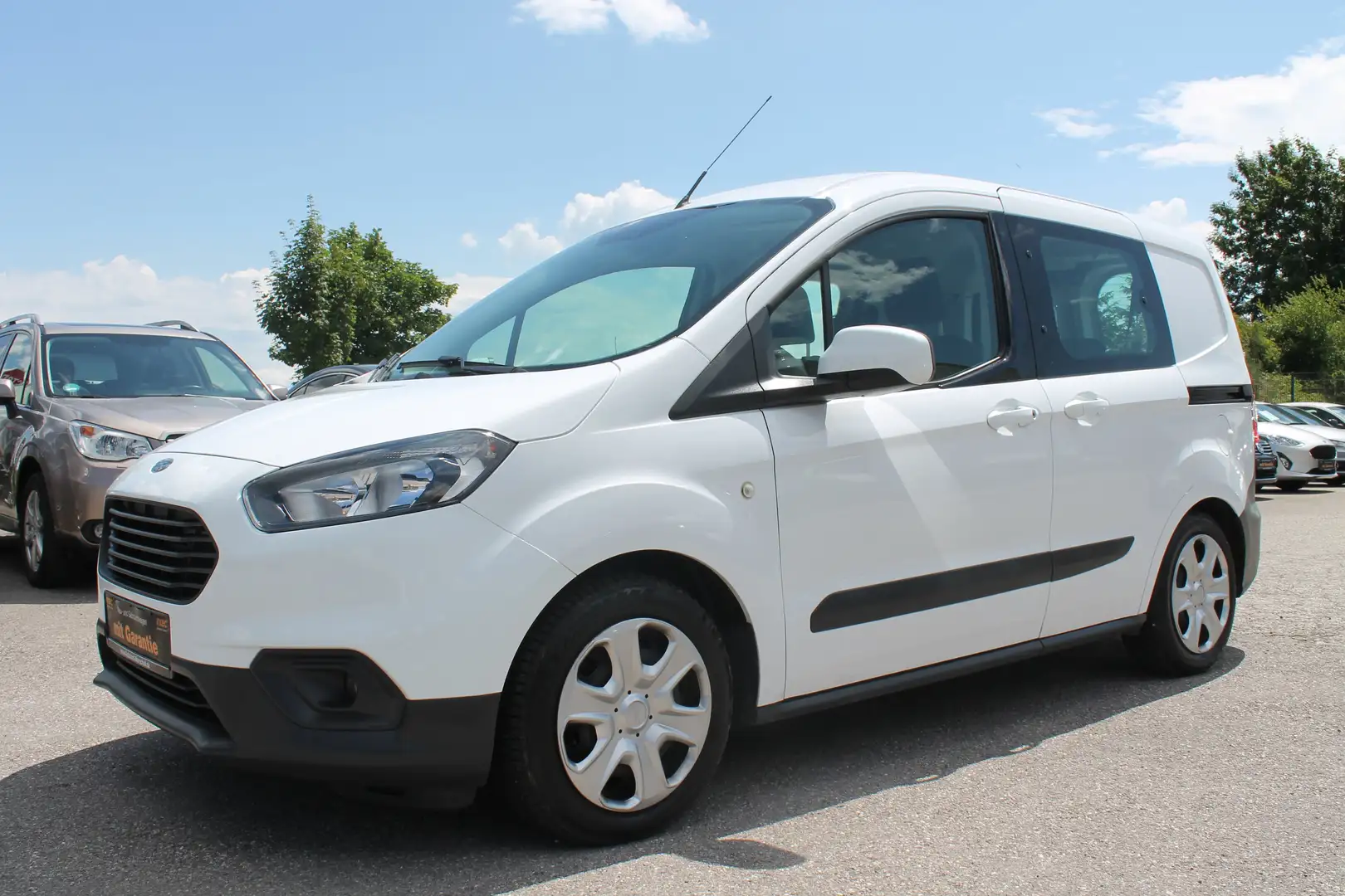 Ford Transit Courier 1,0 EcoBoost KLIMA 5-SITZER I.HAND Weiß - 1