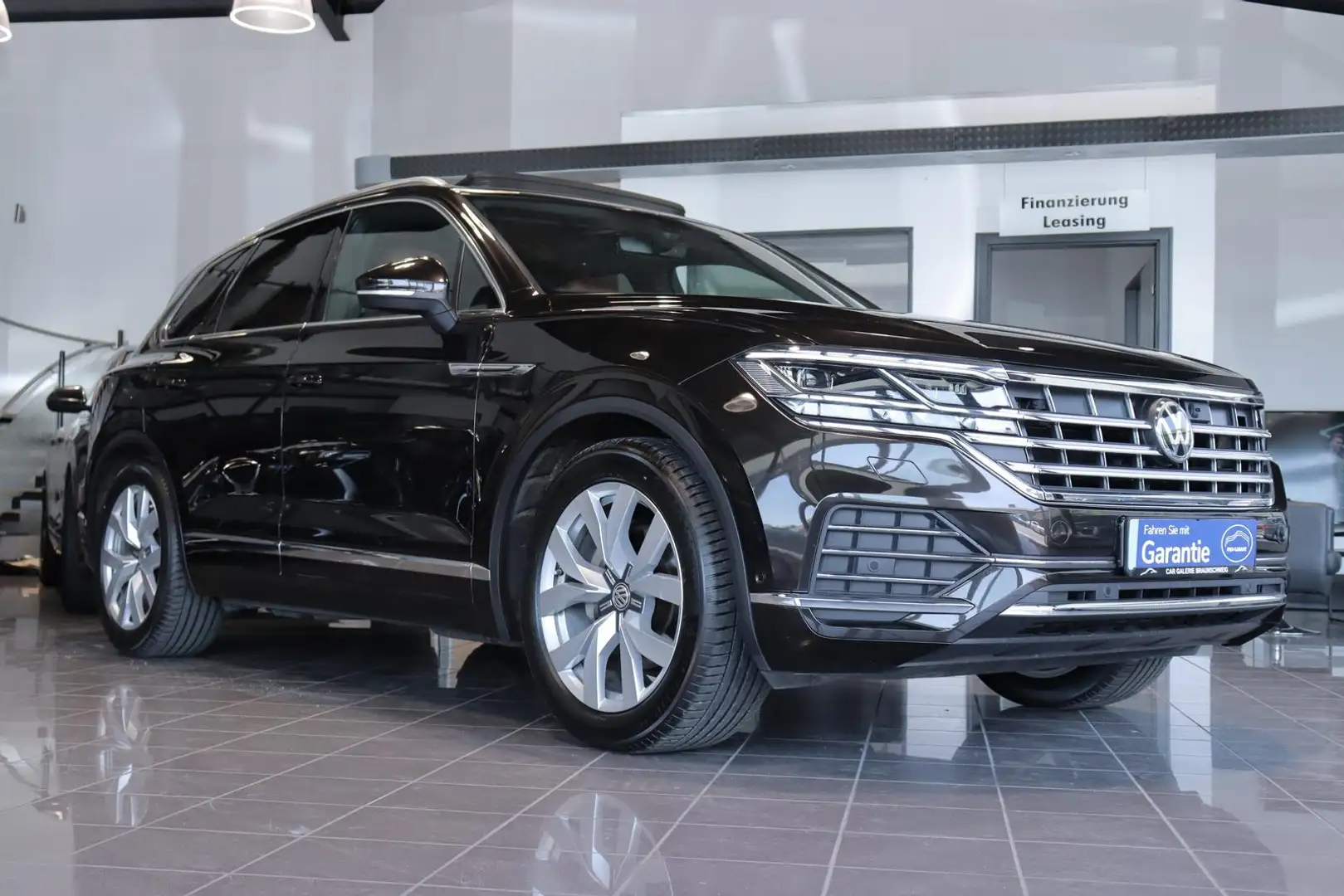 Volkswagen Touareg 3.0 V6 TDI Atmosphere 4Mot*STANDHZ*AHK* Braun - 2