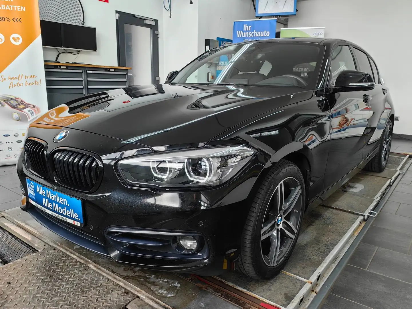 BMW 125 i Edition Sport Line Shadow*Navi-Prof*8fach*LED Schwarz - 1