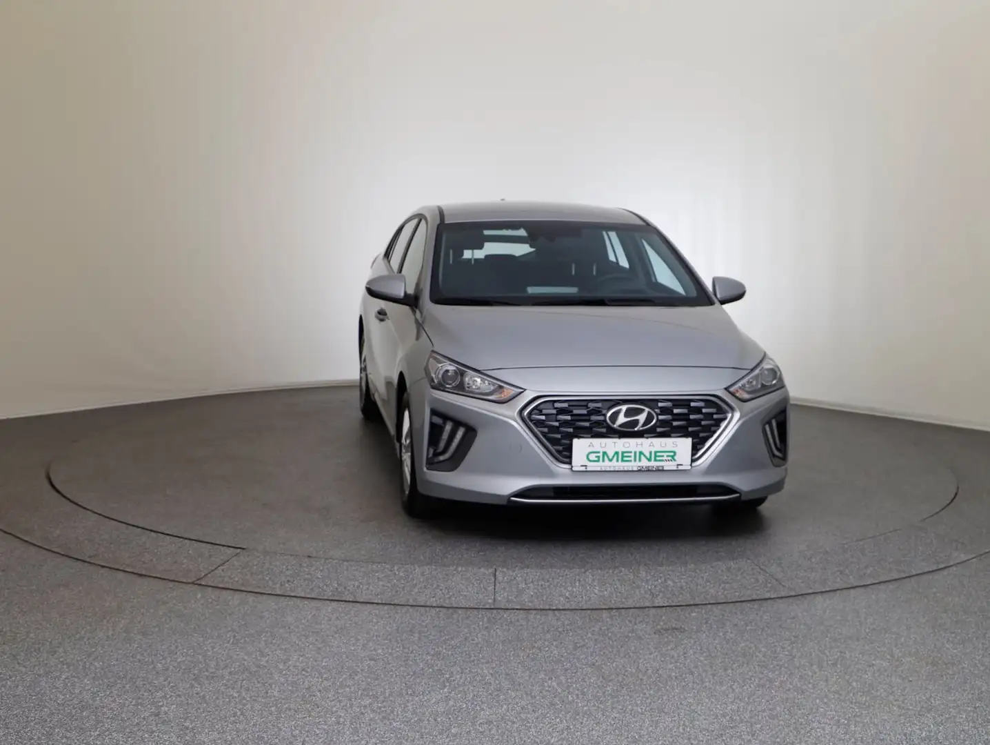 Hyundai IONIQ 1,6 GDi Hybrid Level 3 DCT Aut. Срібний - 2