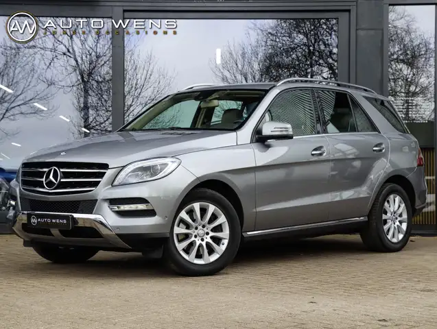 Mercedes-Benz ML 350 M-klasse Luchtvering Leder Camera 306pk Trekhaak