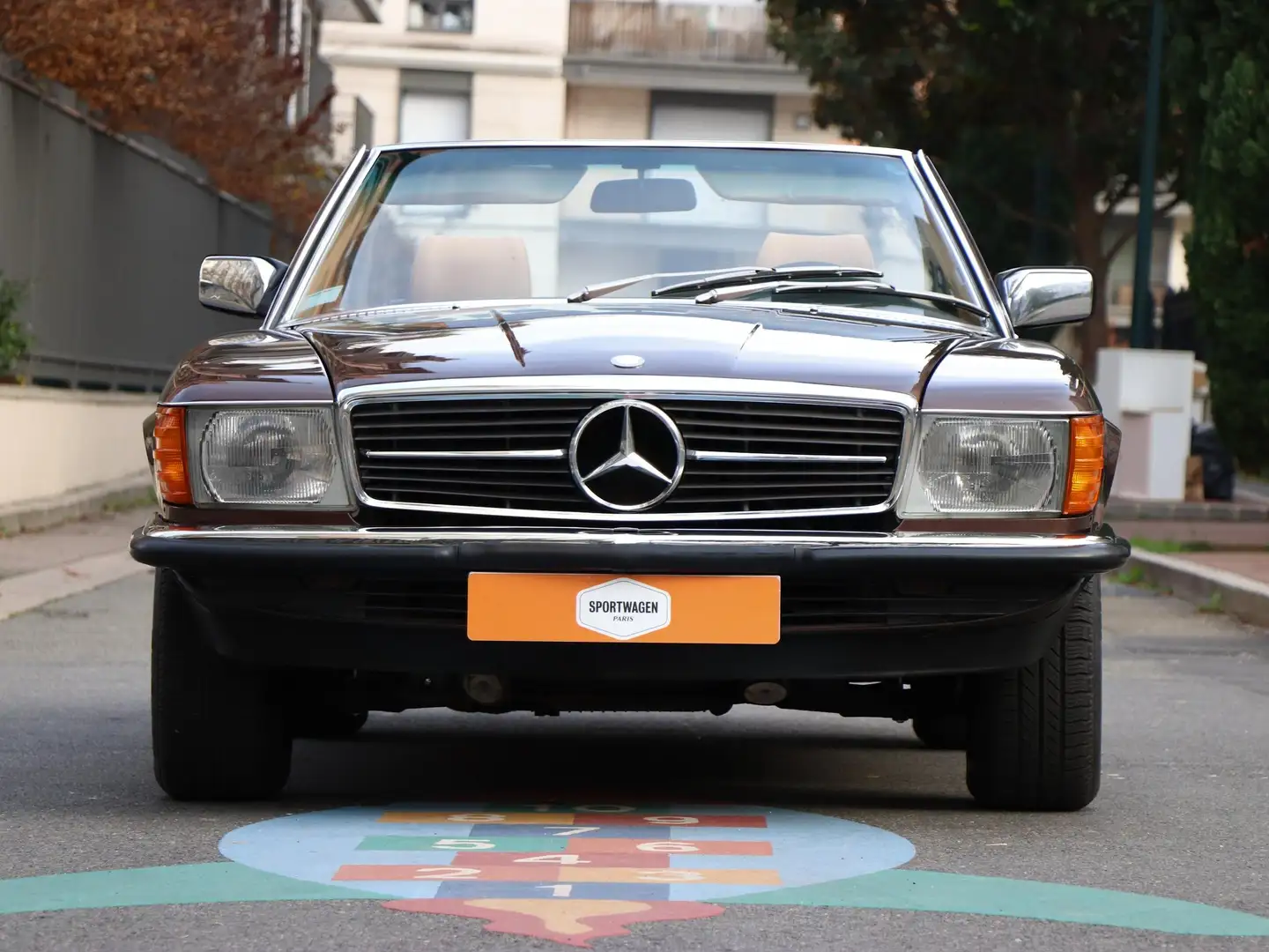 Mercedes-Benz SL 380 Braun - 2