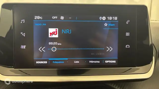 Peugeot 2008 view 18