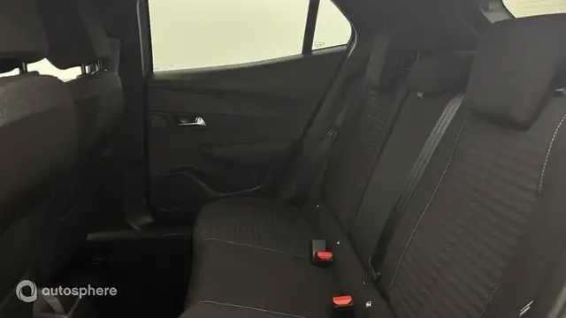 Peugeot 2008 view 13