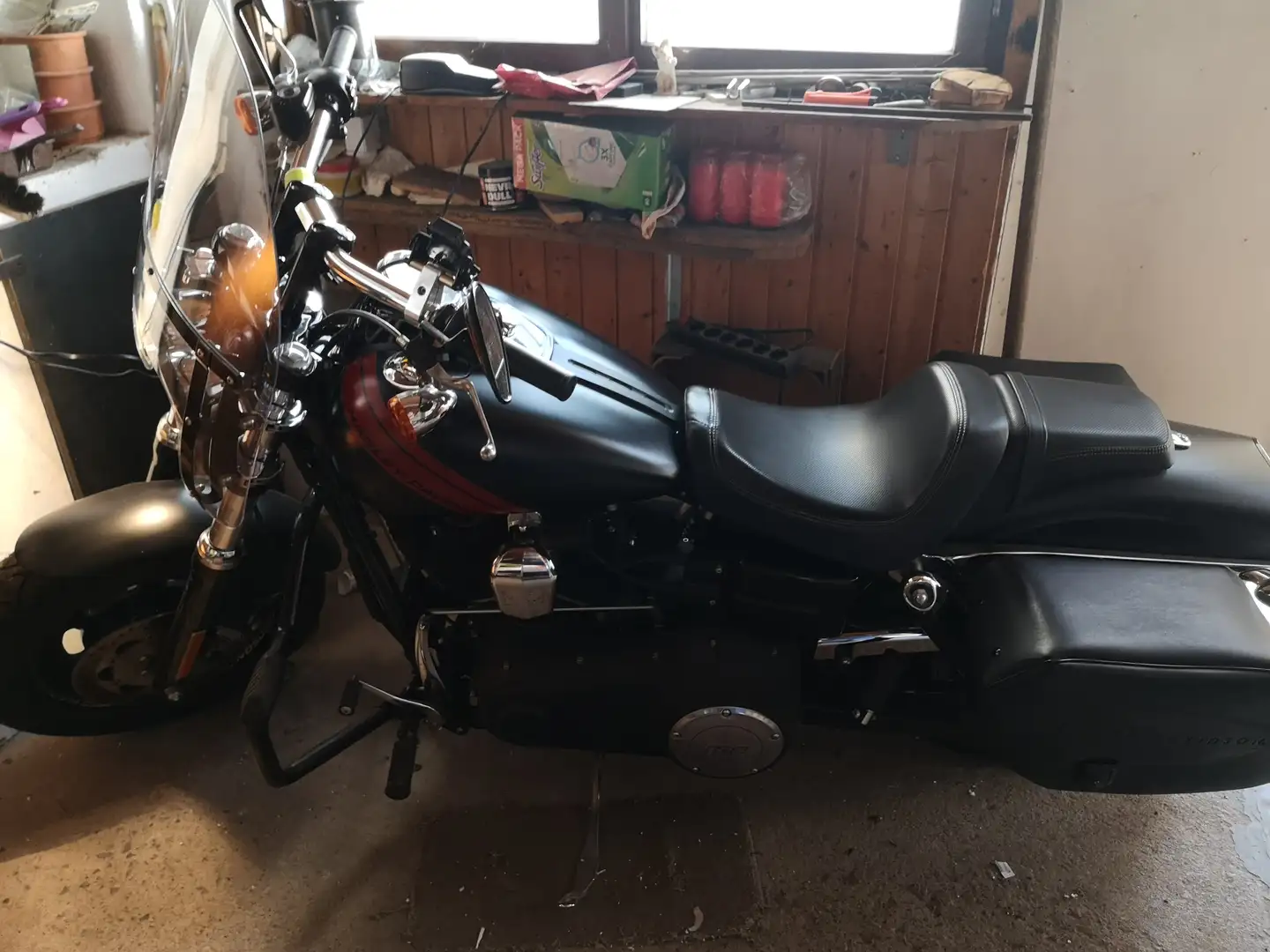 Harley-Davidson Dyna Fat Bob Black - 2