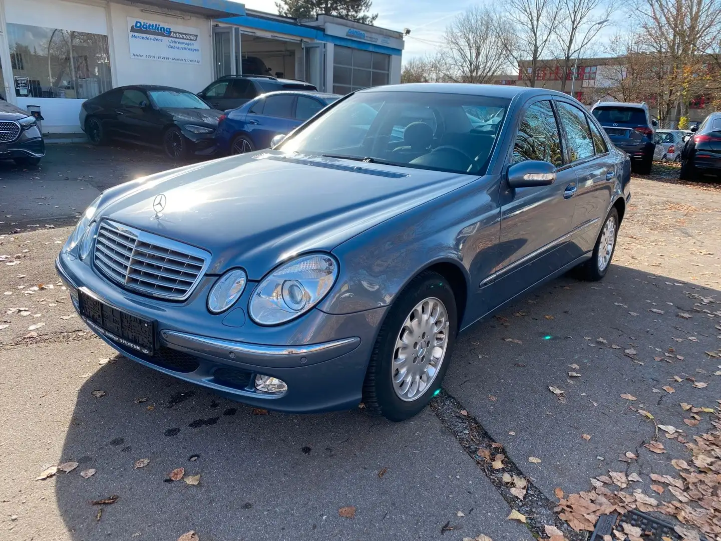 Mercedes-Benz E 320 Elegance/Bi-Xenon/Memory/Parktronic/5-Gang Bleu - 2