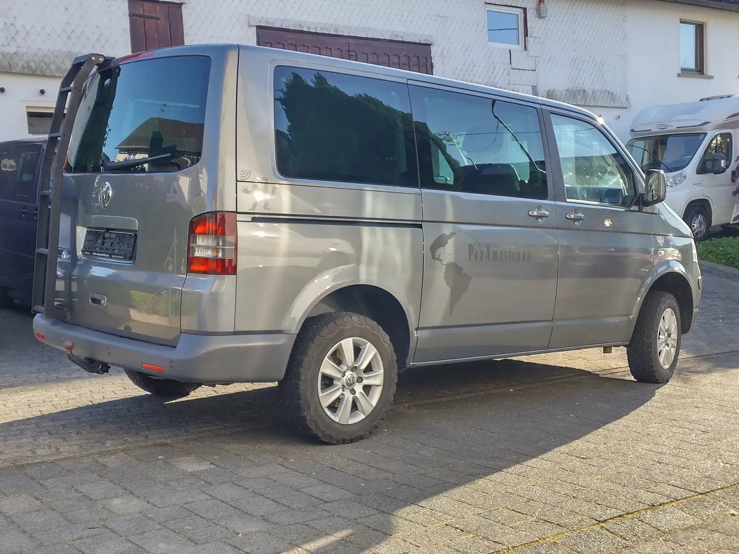 Volkswagen T5 Multivan Multivan 4MOTION DPF PanAmerica Grau - 1