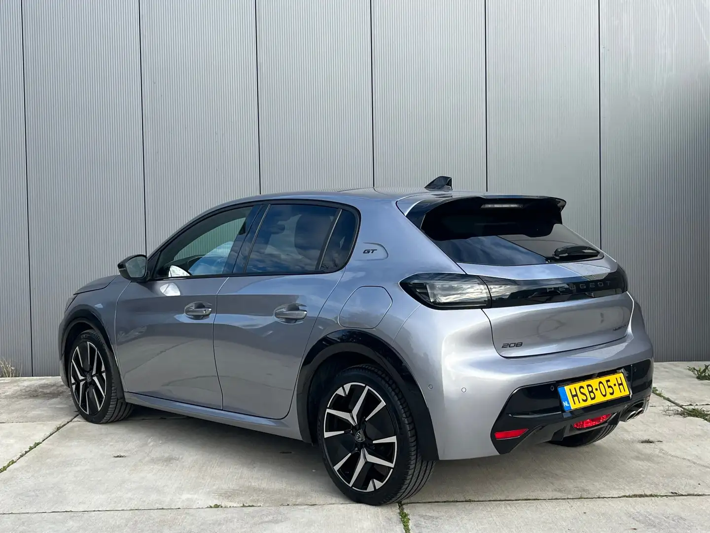 Peugeot 208 Hybrid 136 e-DCS6 GT AUT / Panoramadak Gris - 2