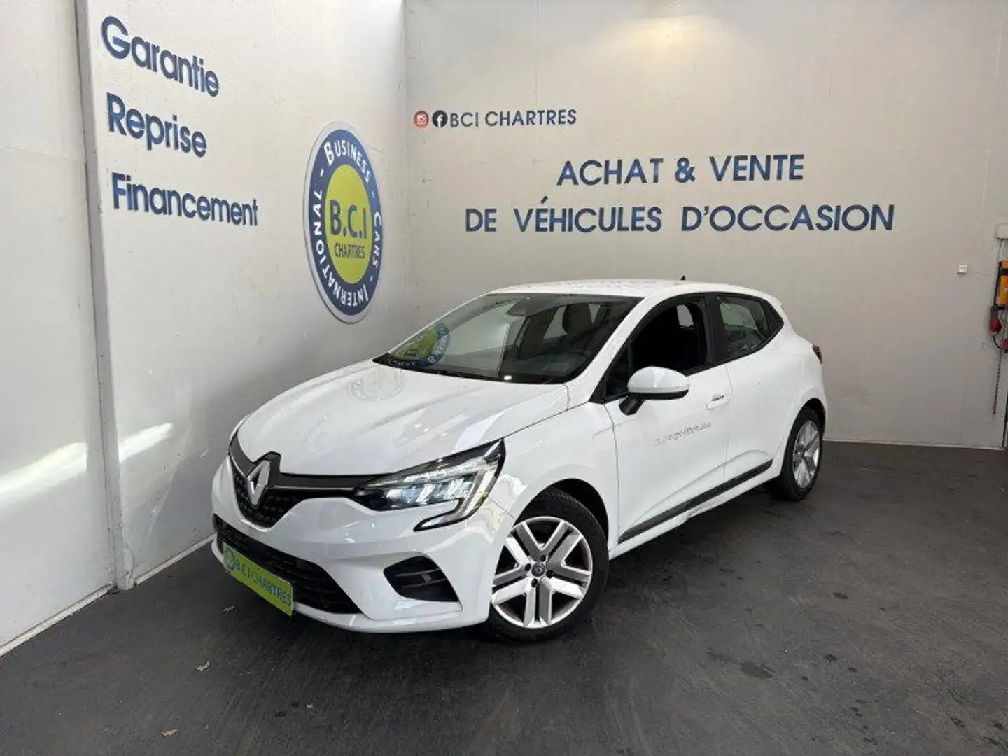 Renault Clio V SOCIETE 1.0 TCE 90CH BUSINESS X-TRONIC -21N Weiß - 1