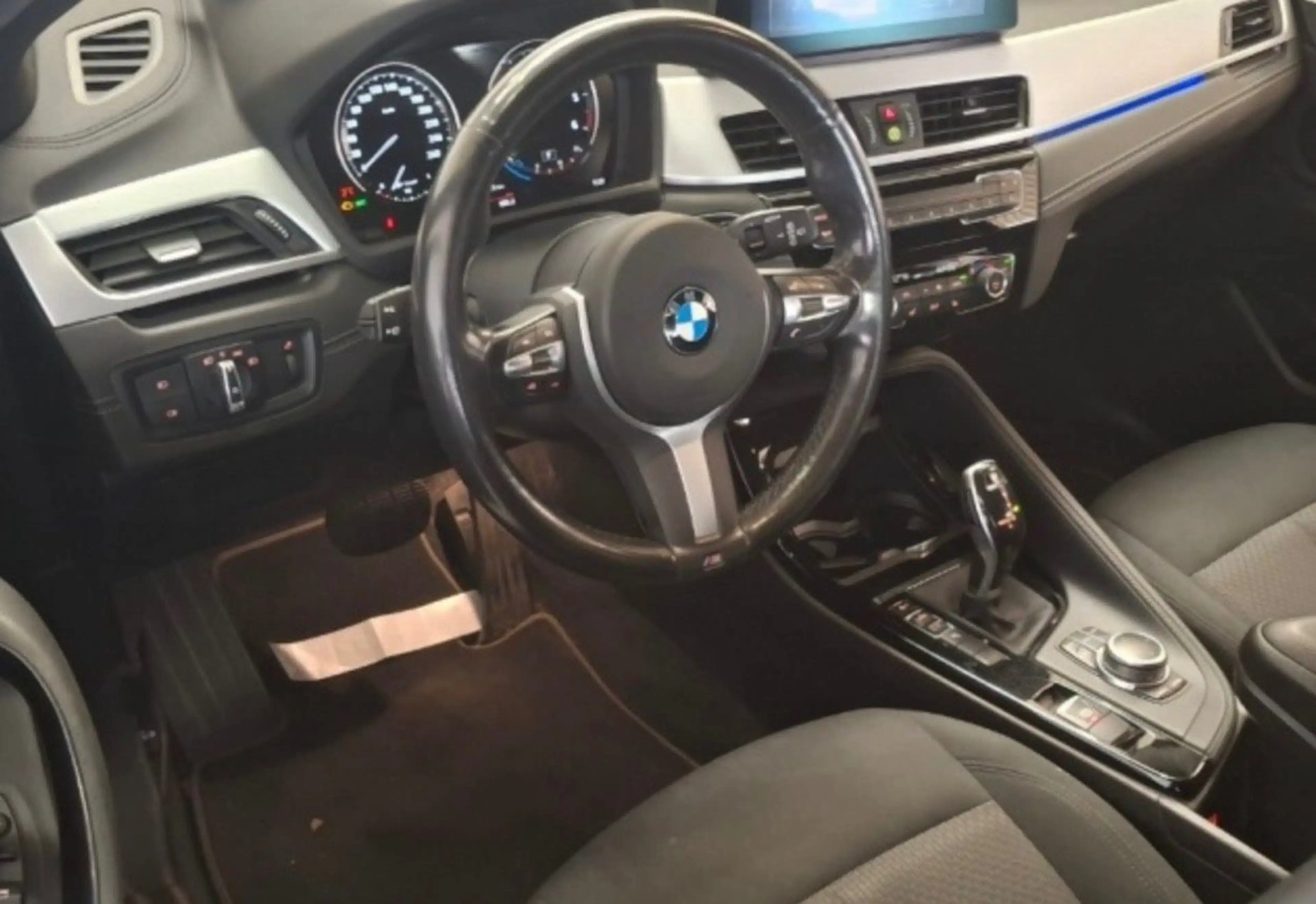 BMW X2 sDrive 18d |PANO |ACC | TotWi |NAVI |KAM |HUD — photo 2
