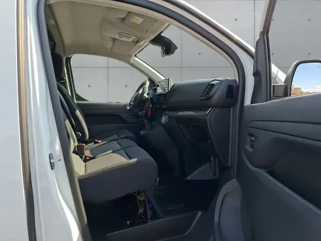 Toyota Proace view 12
