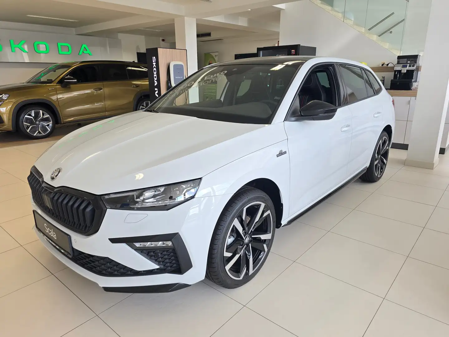 Skoda Scala Monte Carlo Weiß - 1