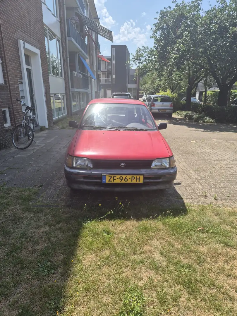 Toyota Starlet 1.3i Friend Rouge - 2