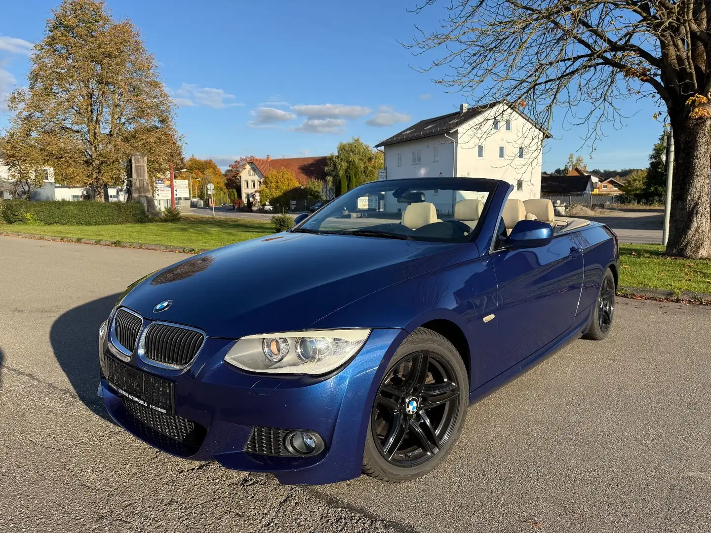 BMW 330 i Cabrio M Paket Leder NAVI SHZ Kék - 1