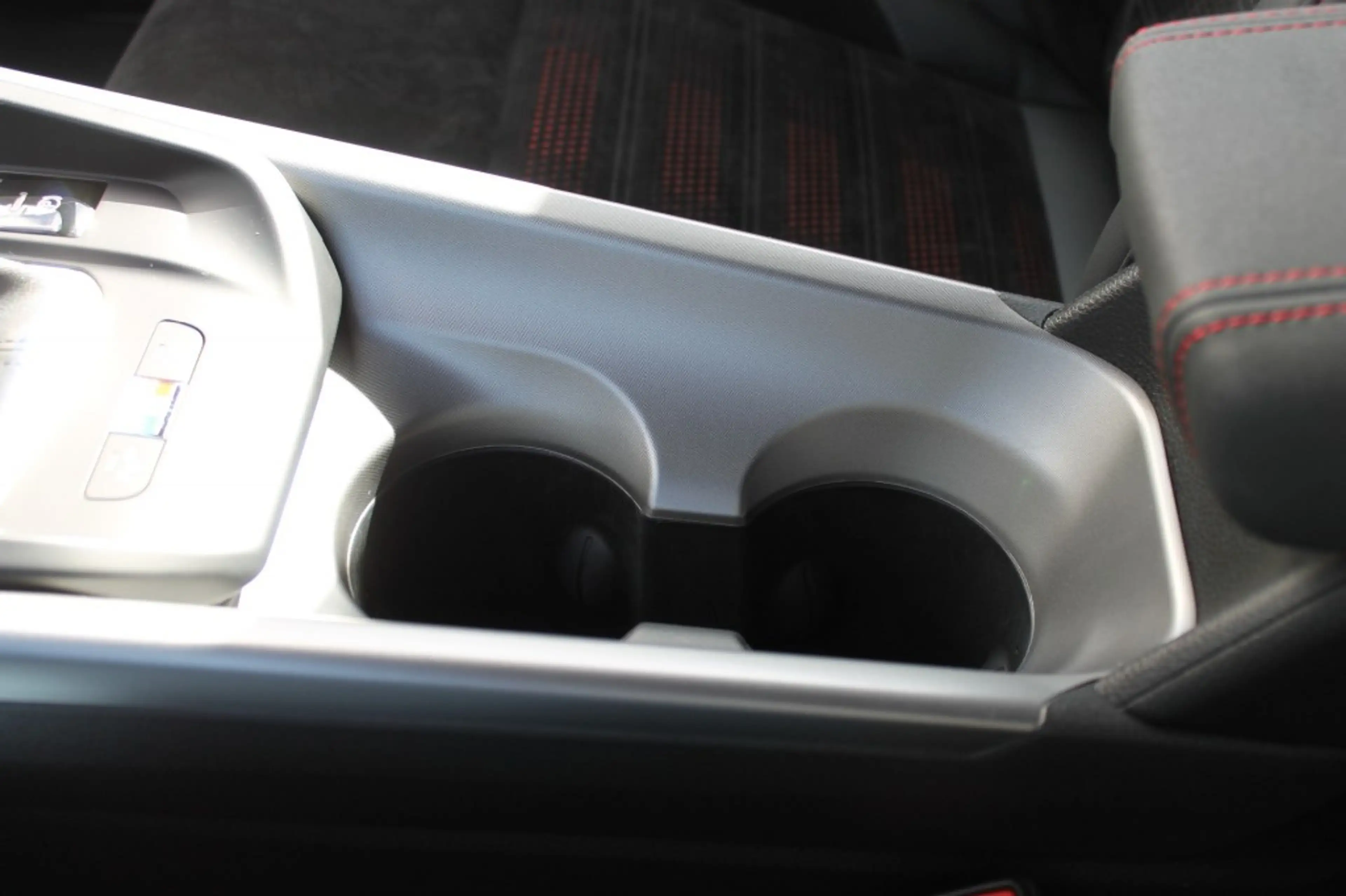 Alfa Romeo Tonale 1.5T HYBRID VELOCE / 360 Camera / Alcantara / 19 I — photo 26