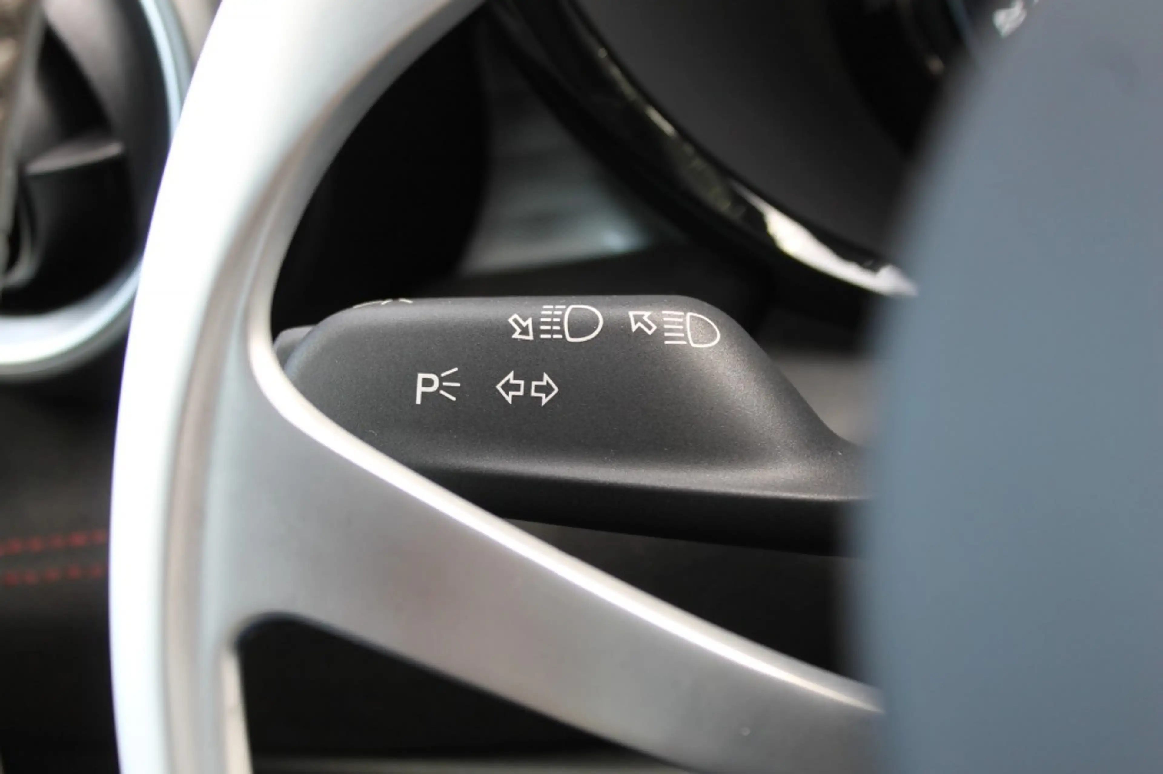 Alfa Romeo Tonale 1.5T HYBRID VELOCE / 360 Camera / Alcantara / 19 I — photo 25