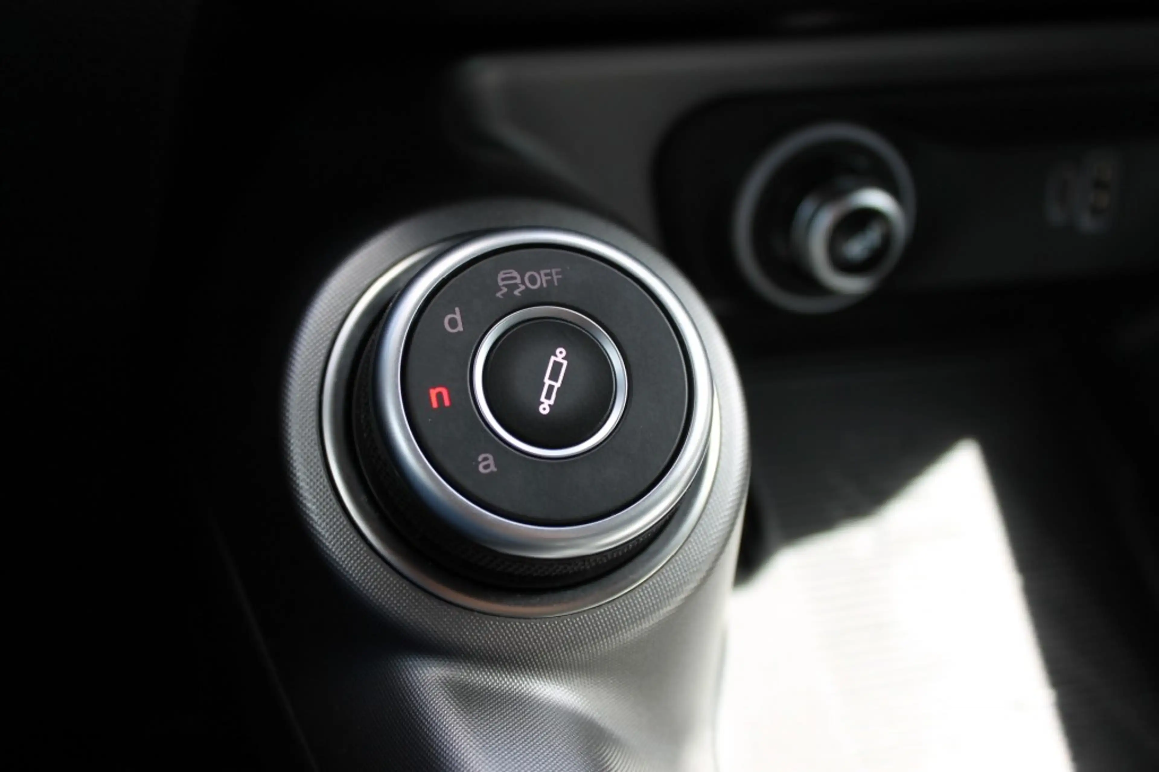 Alfa Romeo Tonale 1.5T HYBRID VELOCE / 360 Camera / Alcantara / 19 I — photo 20