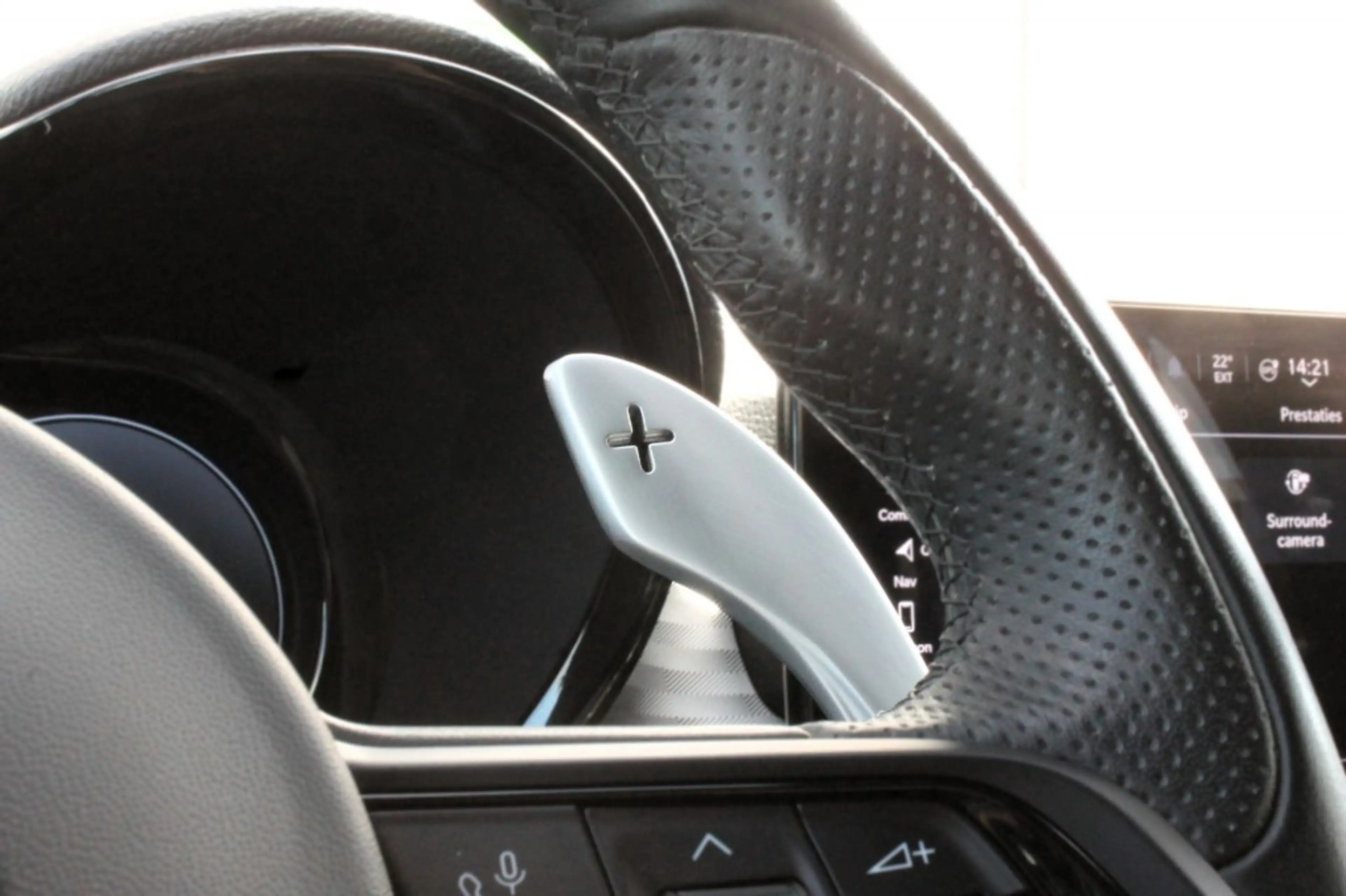 Alfa Romeo Tonale 1.5T HYBRID VELOCE / 360 Camera / Alcantara / 19 I — photo 16