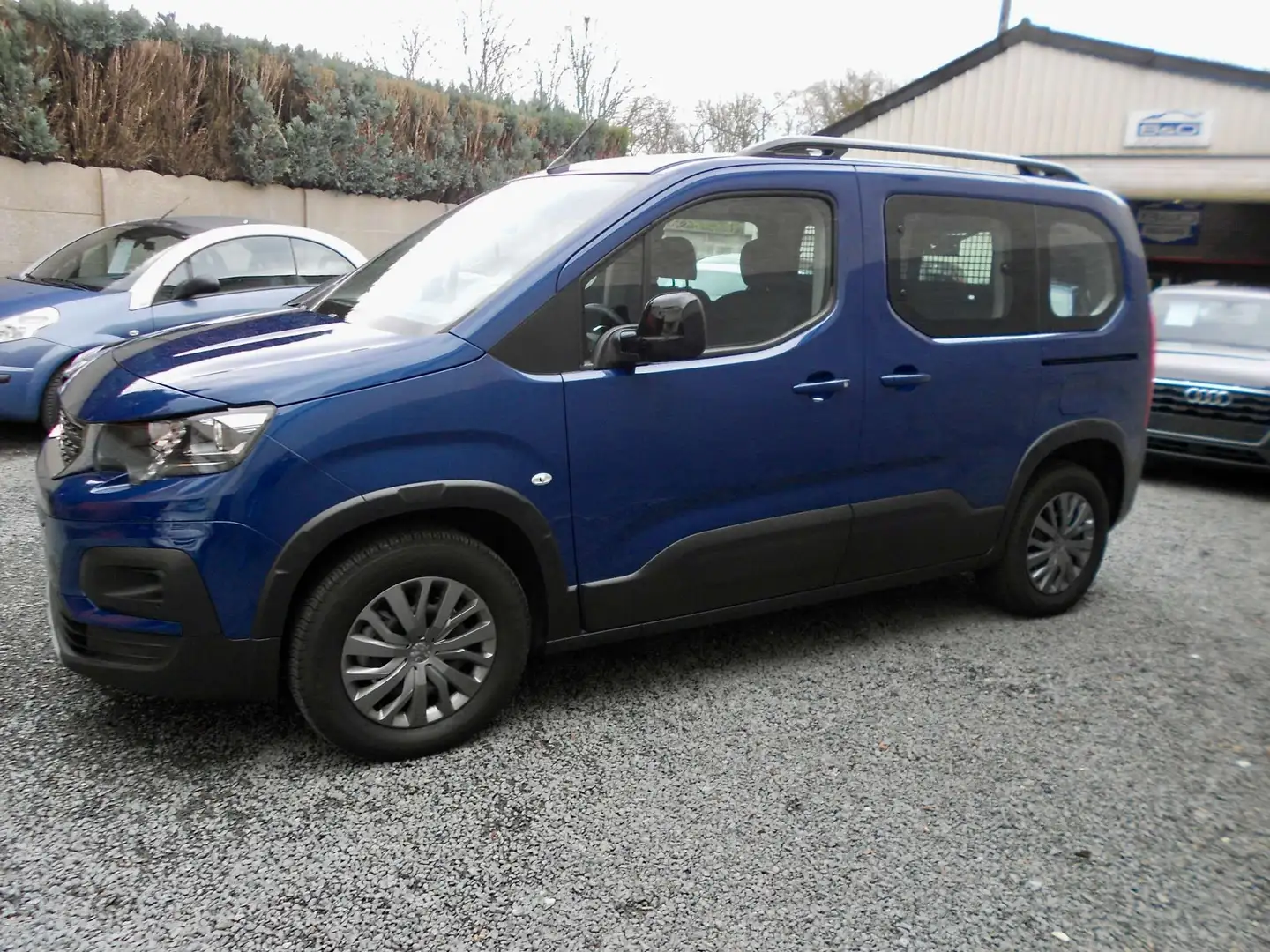 Peugeot Rifter 1.5 BlueHDi St. Allure Pack 20805 km Bleu - 2