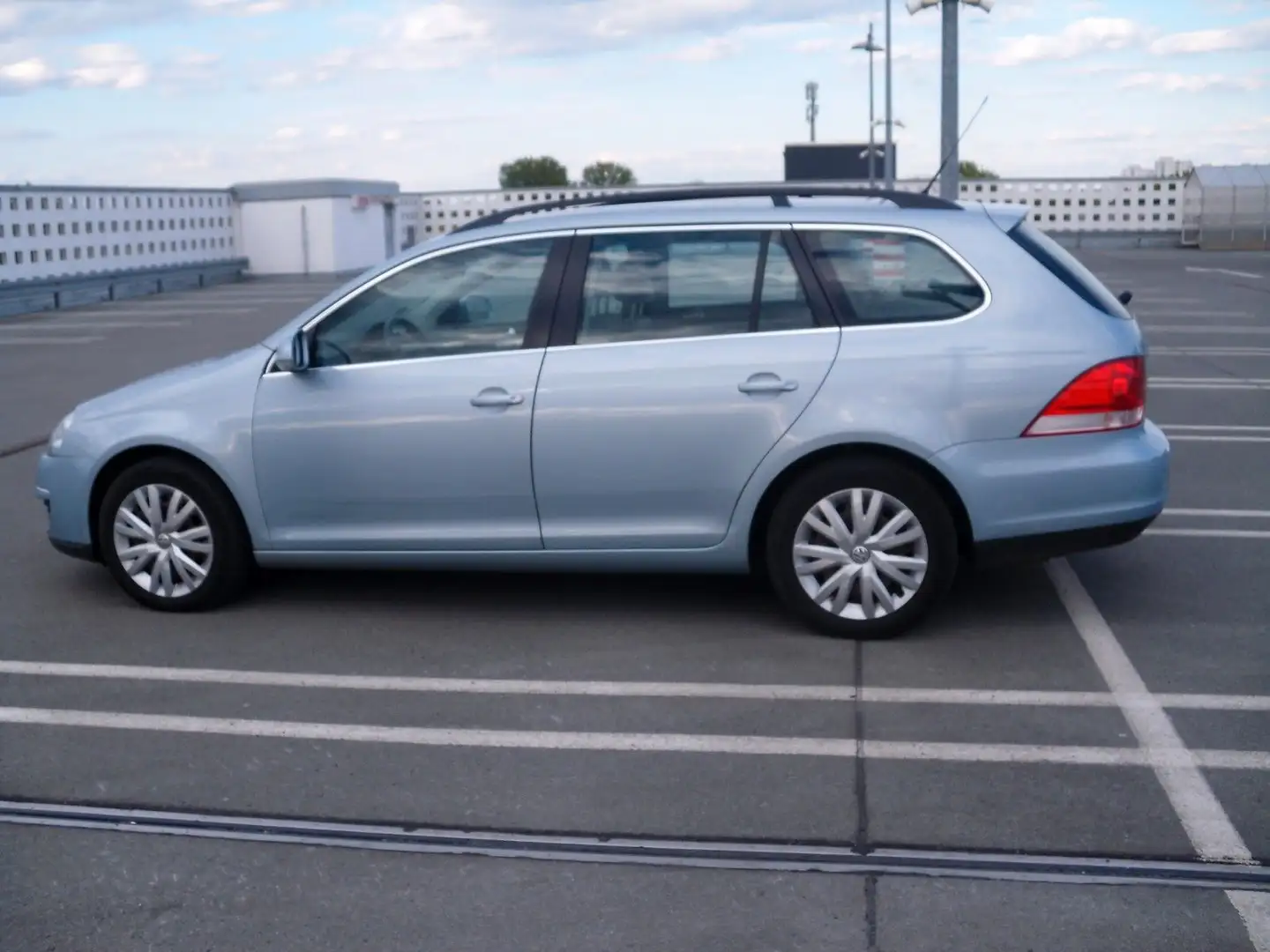 Volkswagen Golf V Variant Comfortli 1,4 TSI Automatik,Xenon Bleu - 1