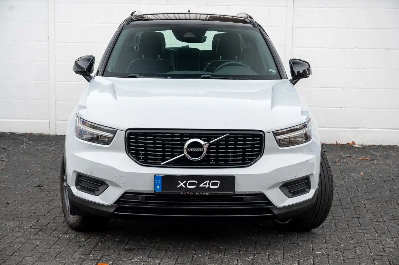Volvo XC40 T3 R-Design Automatik Silber - 2