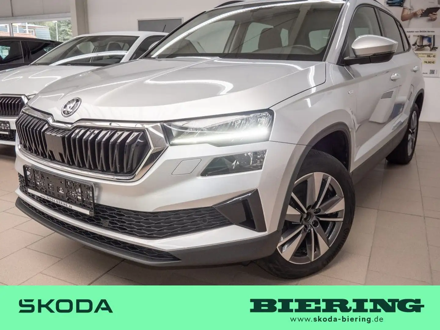 Skoda Karoq 1.5 TSI ACT Tour SHZ KAMERA AHK FACEL. LED Plateado - 1