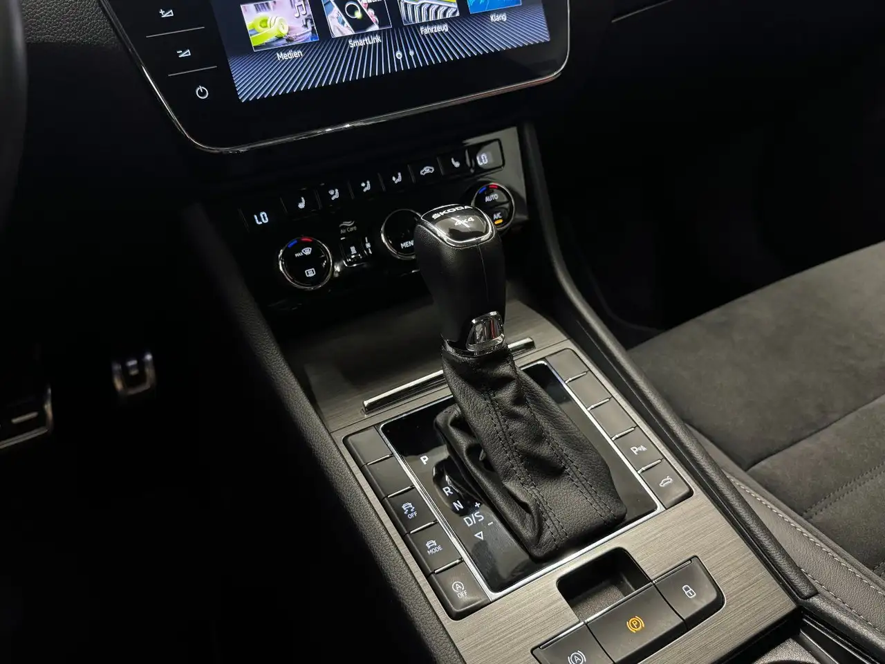 Skoda Superb 2.0 TDI Scout 4x4, миниатюра 17