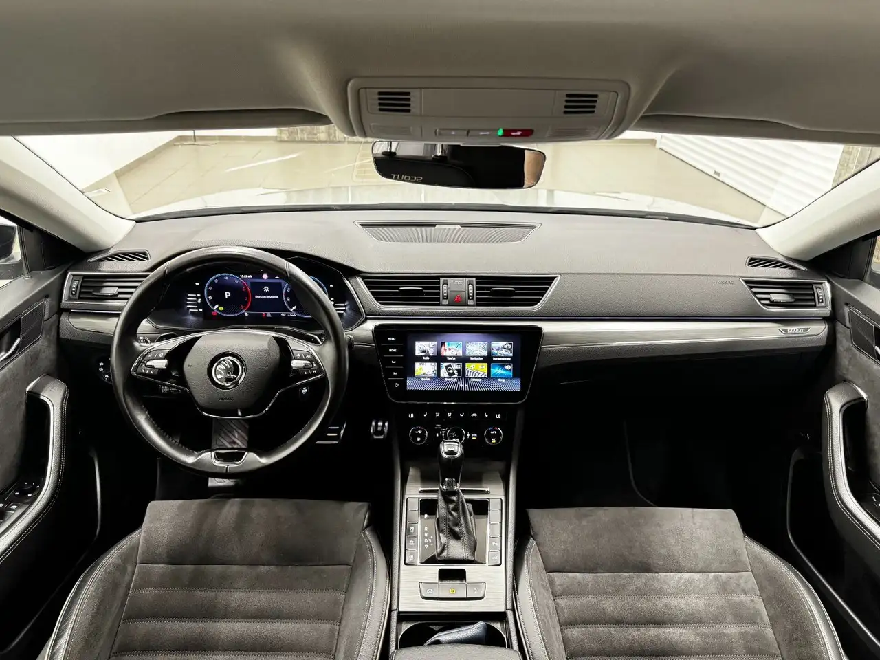 Skoda Superb 2.0 TDI Scout 4x4, миниатюра 14