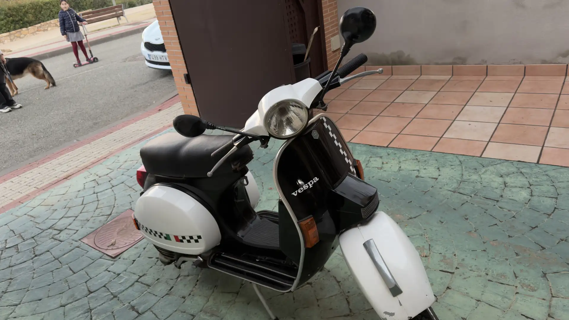 Vespa PX 200 E - 1