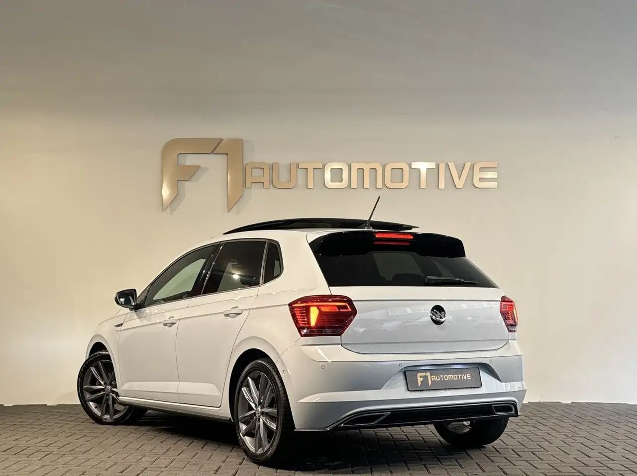 Volkswagen Polo 1.0 TSI Highline R Pano Beats Camera Keyless ACC L, миниатюра 6