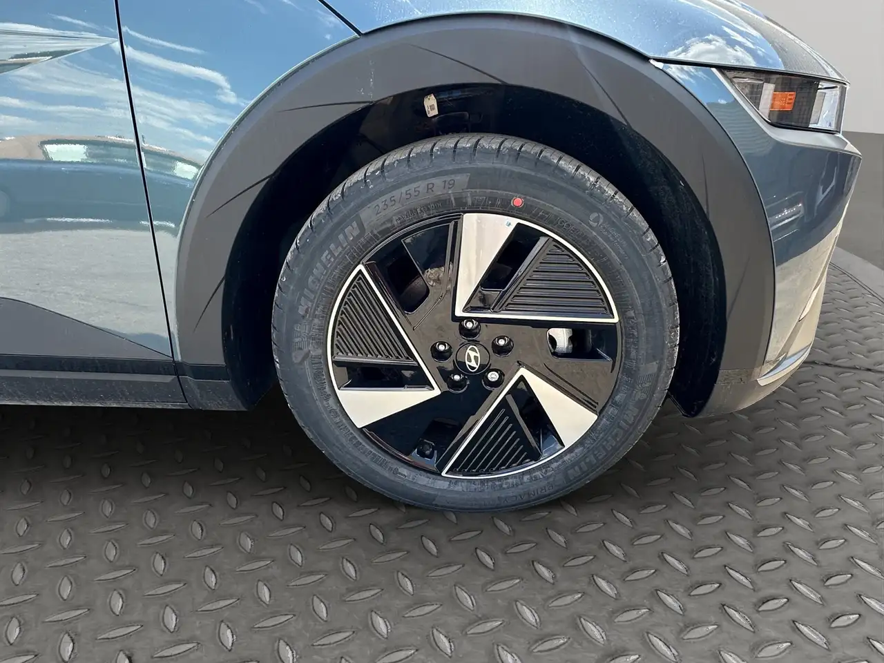 Hyundai IONIQ 5 снимка Hyundai IONIQ 5